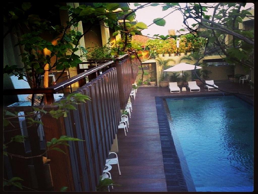 Devata Suites And Residence Легиан Экстерьер фото