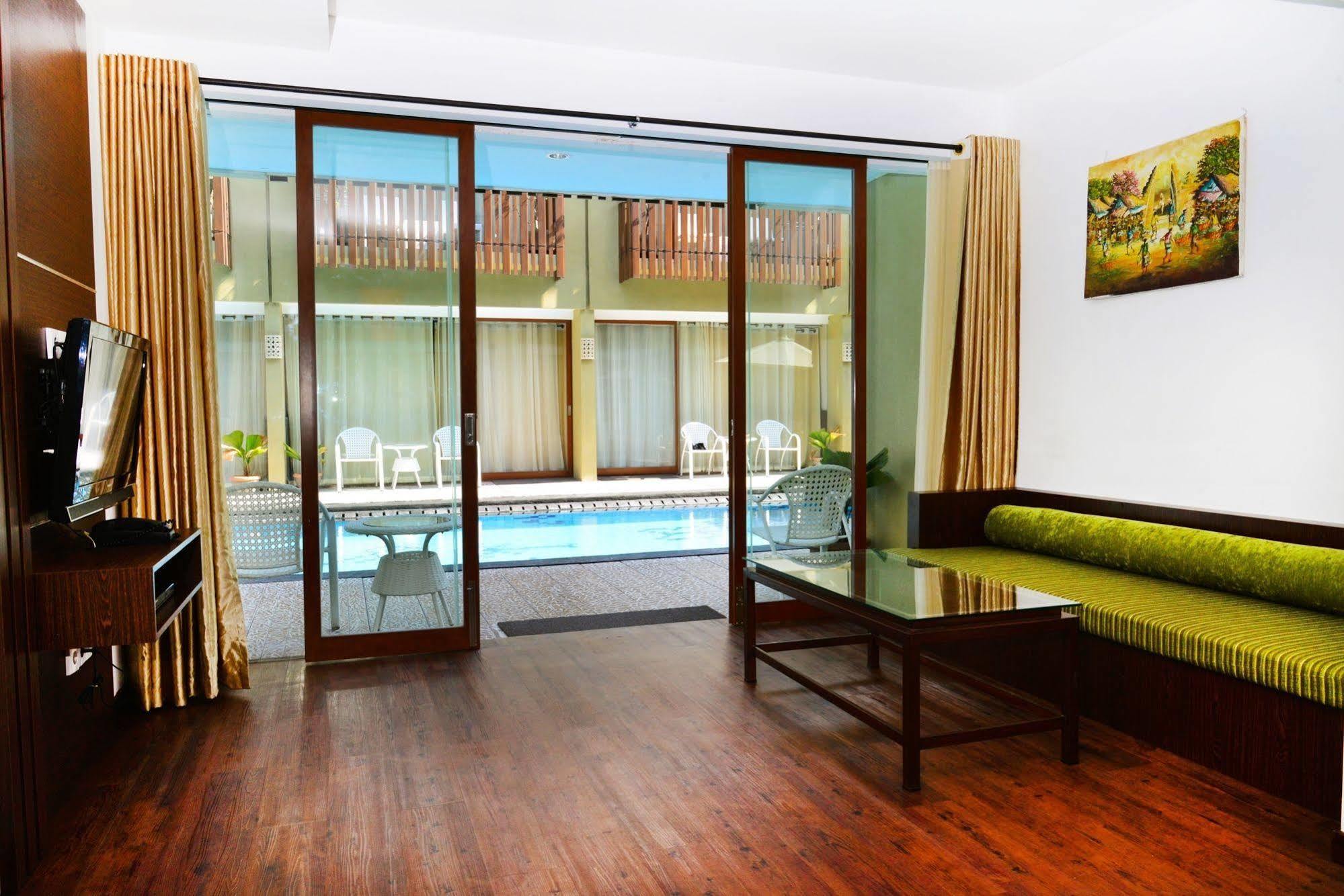 Devata Suites And Residence Легиан Экстерьер фото